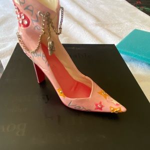 Just The Right Shoe “Graffiti Gurl” Beautiful Shoe. New with Original Box